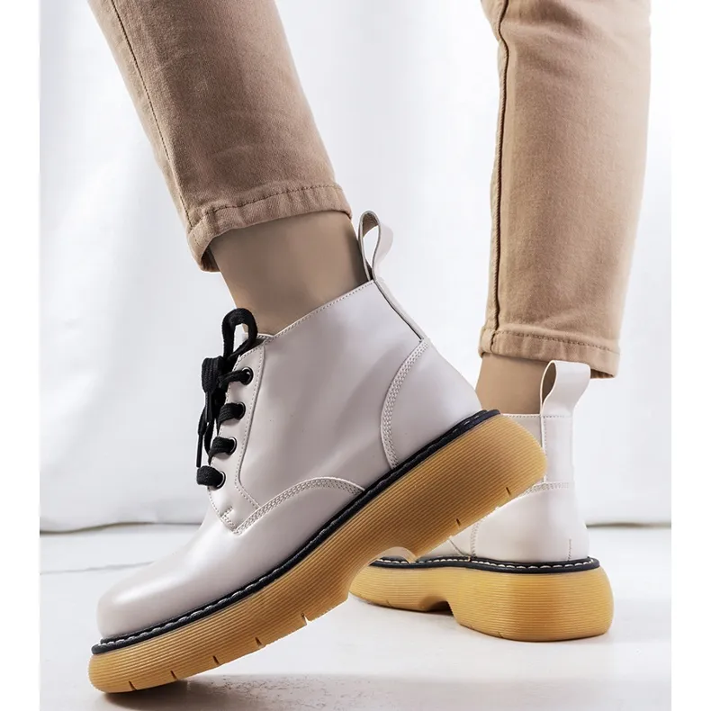 Beige boots, boots type Redelek