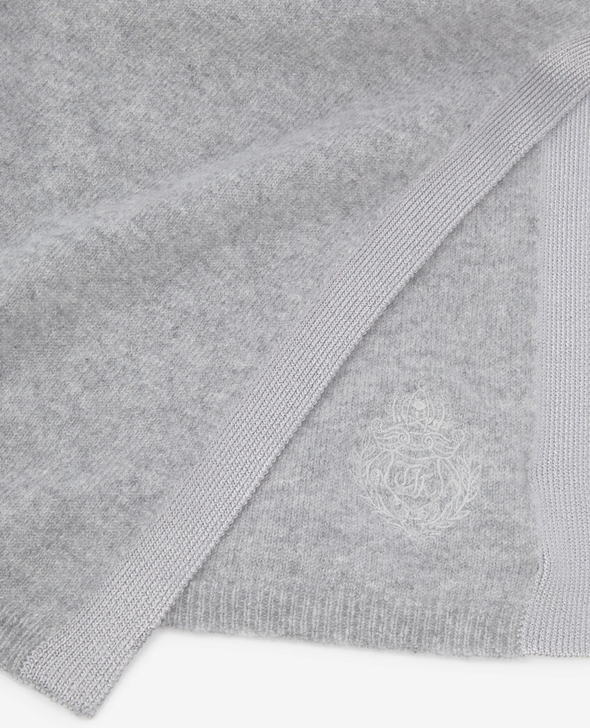 Grey cashmere scarf