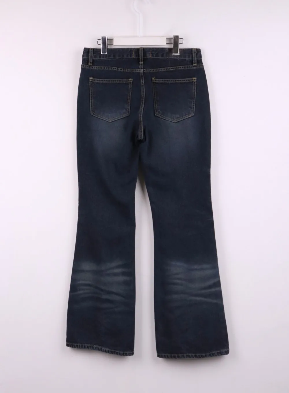 Low Waist Buttoned Flared Jeans CJ425