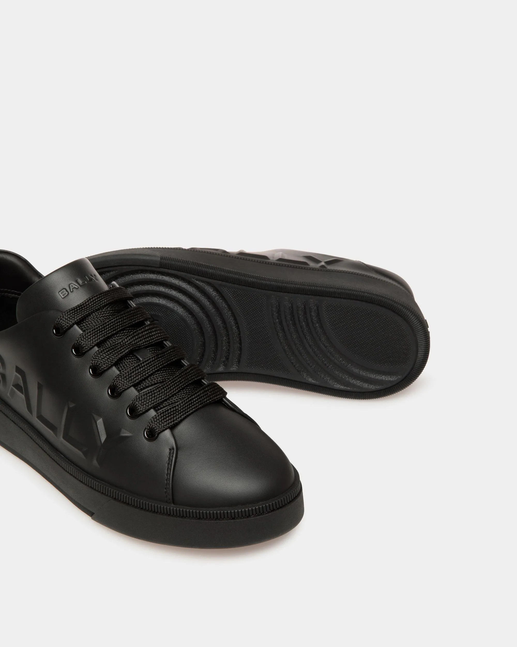 Raise Sneaker in Black Leather 