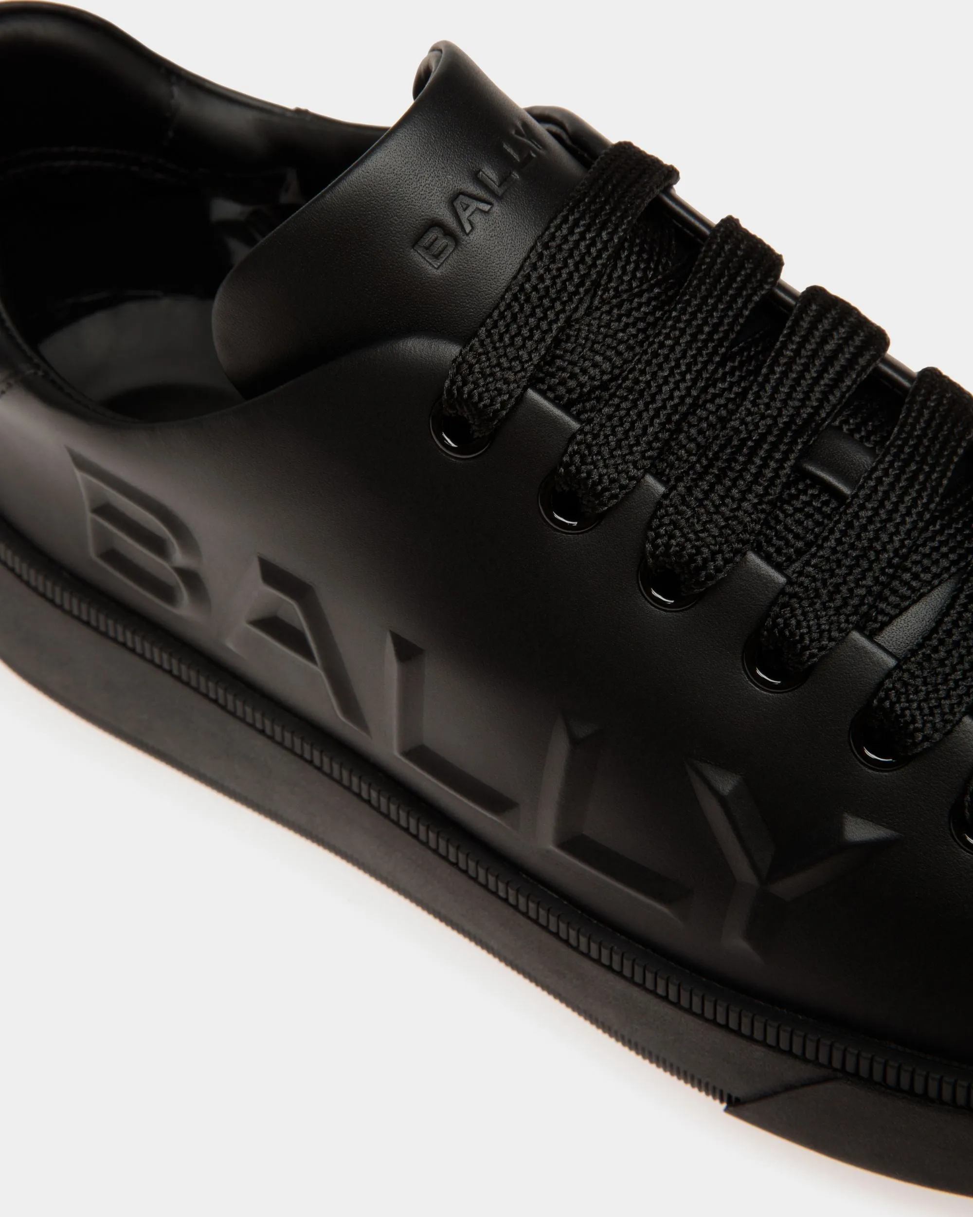 Raise Sneaker in Black Leather 