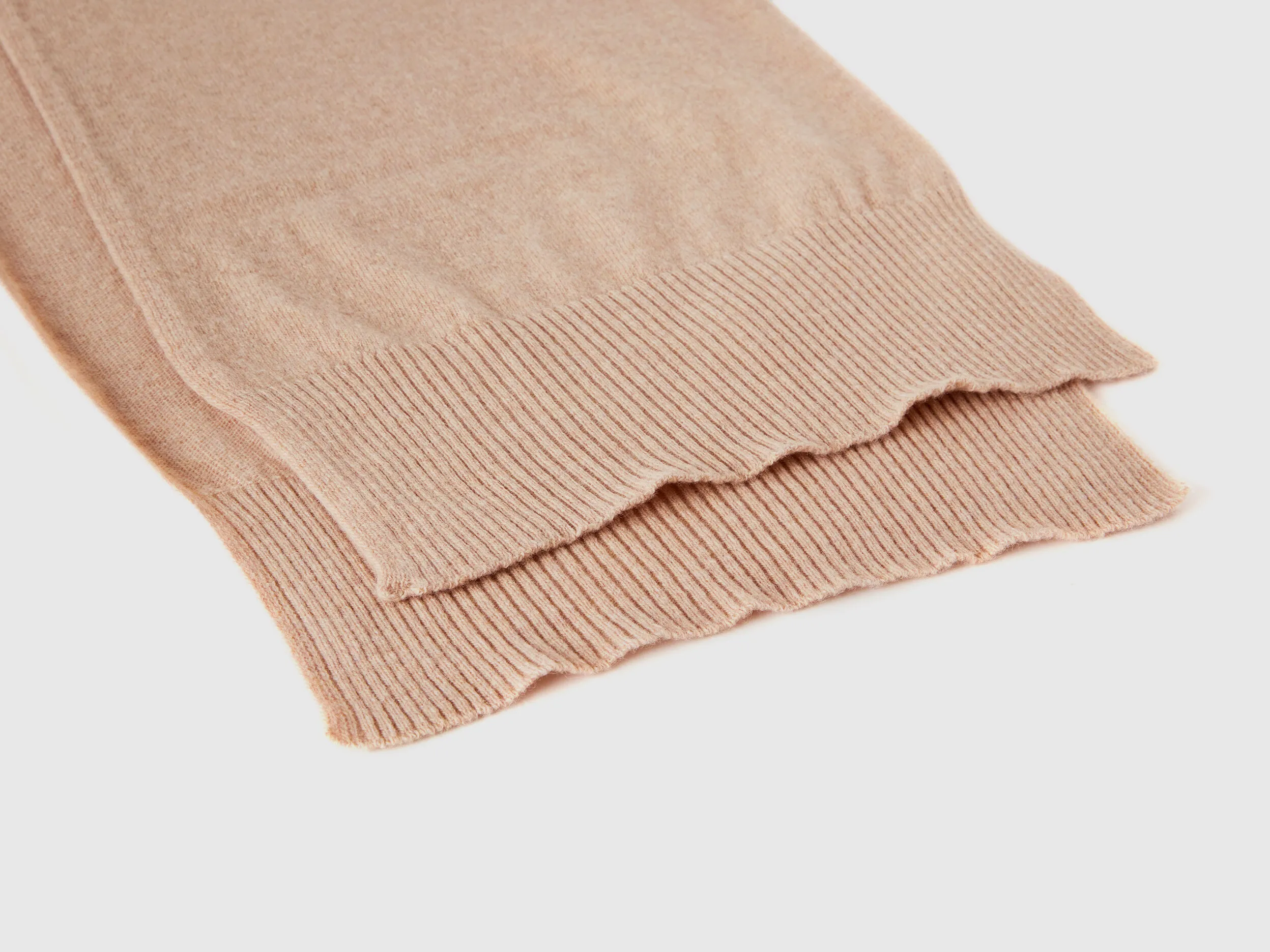 Scarf in pure Merino wool - Beige | Benetton