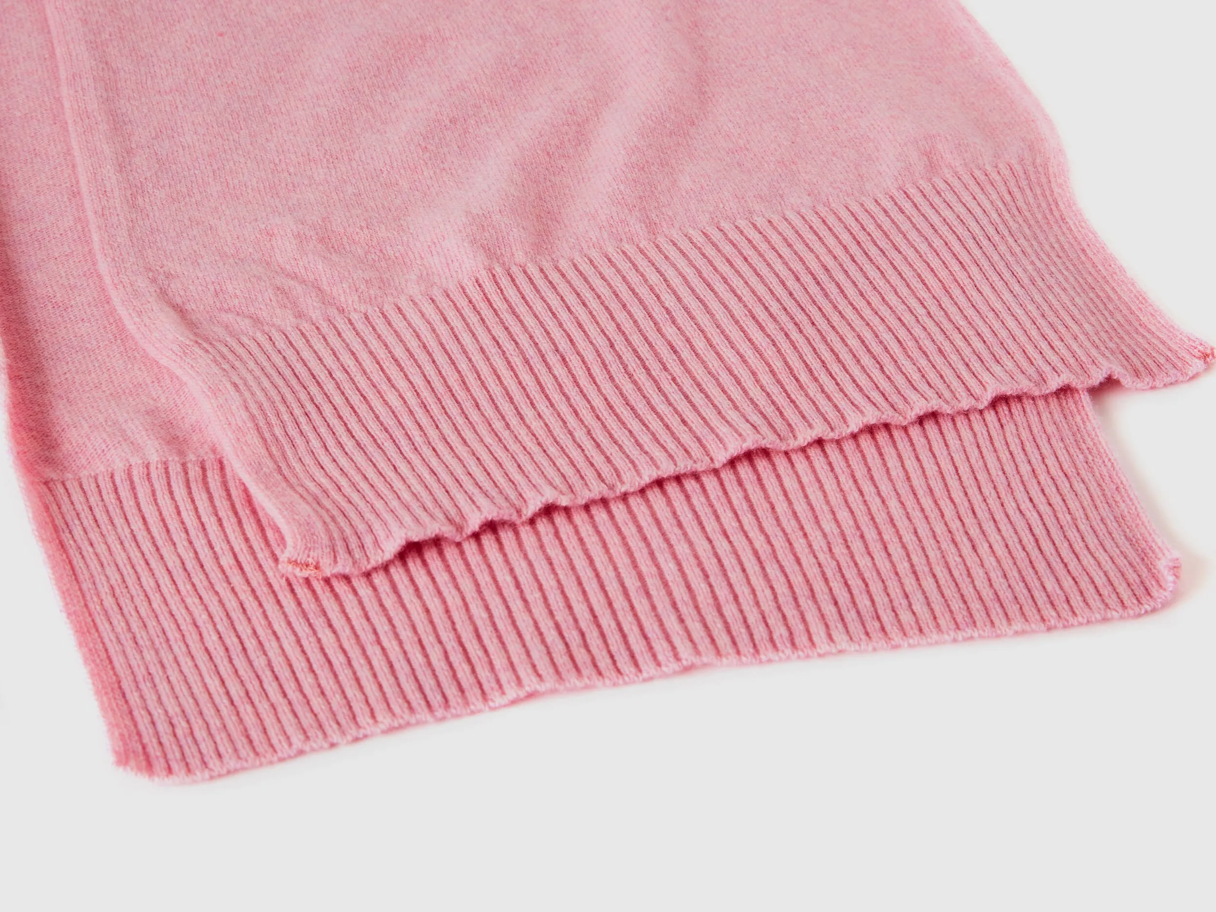 Scarf in pure Merino wool - Pink | Benetton