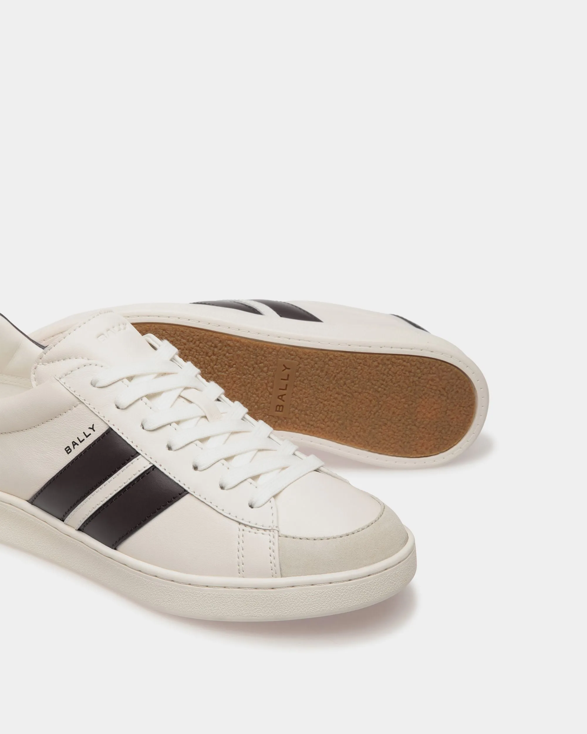 Tennis Sneaker in White and Black Leather 