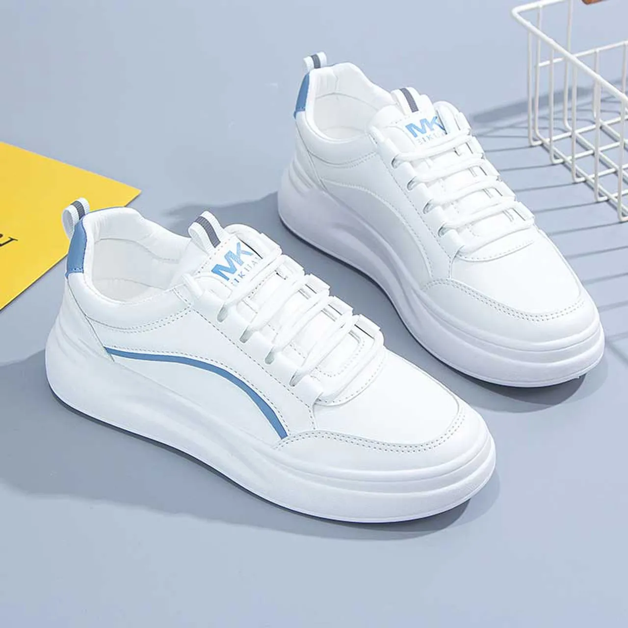 White blue stripe lace up shoe sneaker 2662