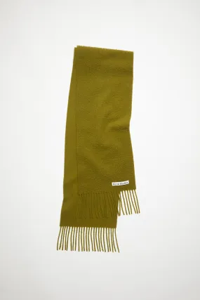 Wool fringe scarf